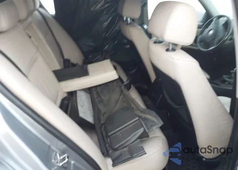 2009 BMW 328I xDrive z USA, uszkodzony, nr VIN WBAPK53519A512187